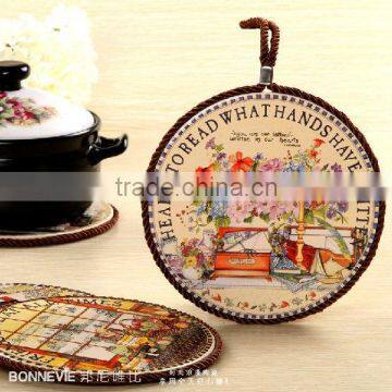 Kitchen decorative cooking trivet