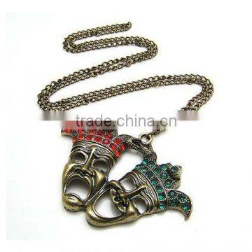 Fashion clown design pendant necklace with rhinestone