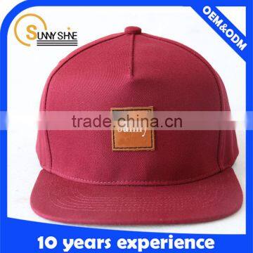 100% cotton red leather patch custom snapback caps in high quality