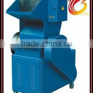 Plastic Breaker Machine