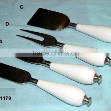 Stainless Steel Cheeze Set With Ceramic Handle