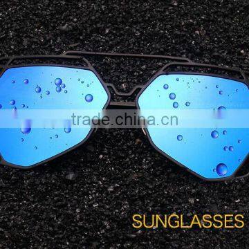 2016 Super Lovers Poly Polarized Sunglasses Metal Hollow Out V Glasses Frame Color Film Sunglasses photo-2