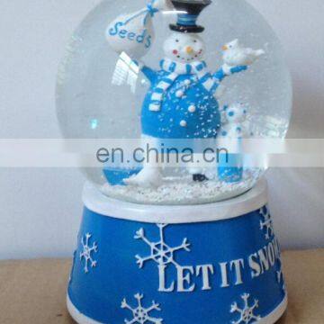 Personalized glass snowman snowglobe made in China