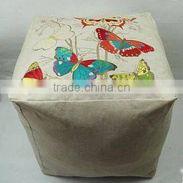 Linen/cotton pouf with flower and butterfly emb.