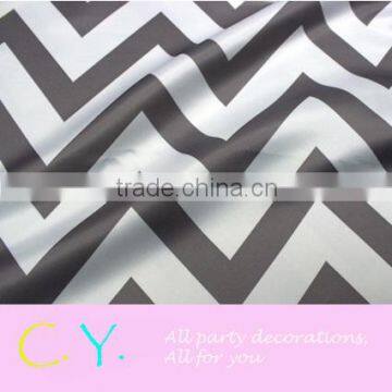 Chervon Printing Tablecloth White/Silver