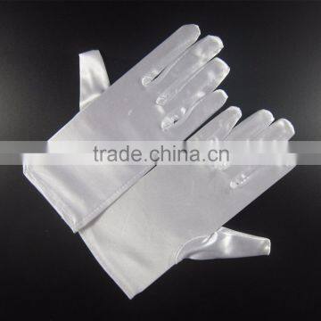 Wrist satin gloves