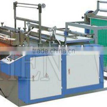 Bottom sealing and cutting machine