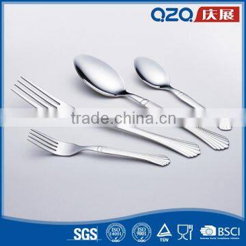 Resistance Use Wholesale Shell Pattern High Quality 4pcs Cutlery Set