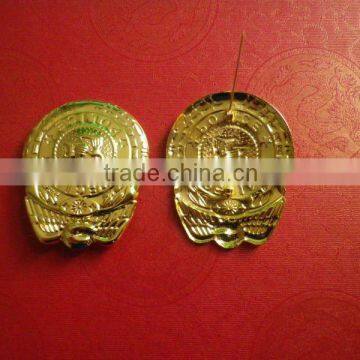 Shinny golden color metal badge supplier from China with cheap price