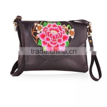 Hot Sellin cheaper messenger bags genuine leather embroidery bags