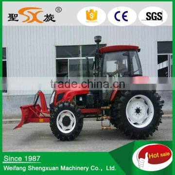 High quality agricultural 4WD wheel tractor with implements