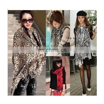 leopard printed pashmina shawl Animal Print scarf