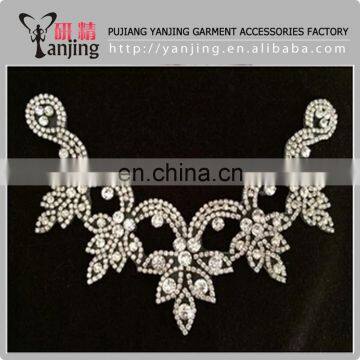 Professional Factory wholesale White Silver Beaded Crystal Rhinestone garment Applique Iron-On