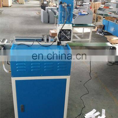 UGS2080S Belt Conveyor Stacker Ultrasonic Narrow Weaving Fabric Label Cutter, Computerized Digital Organza Ribbon Cutting Machin photo-5