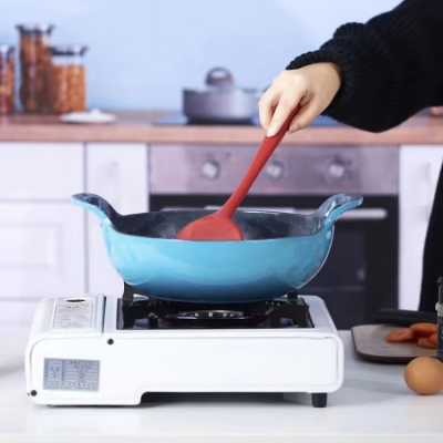 Hot Selling Chinese Large Round Wok Cookware 26cm Blue Enameled Cast Iron Food Warmer Casseroles Non Stick Stewpot With Lid photo-3