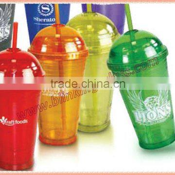 acrylic cups with lids and straws