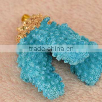 Wholesale Golden Tone Alloy Gemstone Natural Coral Pendant photo-3