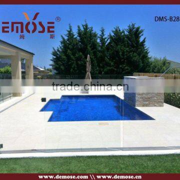 outdoor glass balustrades for decorating swimming pool