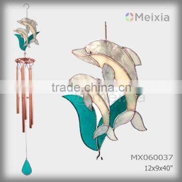 MX060037 wholesale wind chime with tiffany style stained glass dolphin craft decoration top and metal wind chime pipe