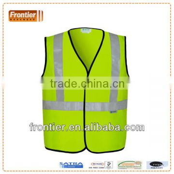 Hi-vis traffic safety clothing with reflective tape