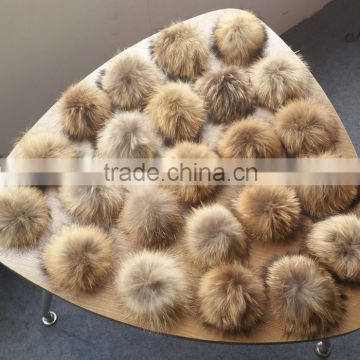 Hot sale raccoon fur pompoms/raccoon fur ball/fur pom poms raccoon KZ151006                        
                                                Quality Choice