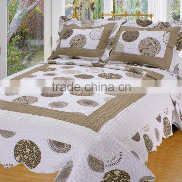 Delicate microfiber printed quilt