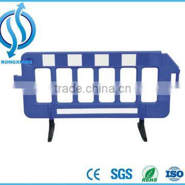 Temporary Portable Plastic Barrier/ Pedestrian Fence Barrier / Plastic Safety Fence for Road Safety photo-2
