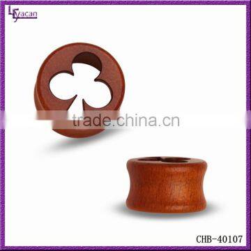 China Unique Fashionable Jewellery Trefoil Shape Ear Tunnels