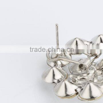 Fashionable Flower Shape Silver Color Cubic Zircon Stud Earring Valentine's Gift for Her photo-4