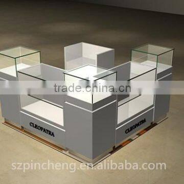 Mobile Phone Store Interior Design With Small Acrylic Case photo-6