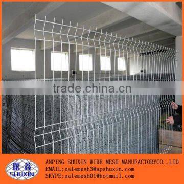 Low Price alibaba express Green coated welded metal fencing panels made in china