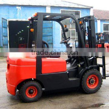 Small Capacity Diesel Forklift Truck For Sale 2000KG Capacity