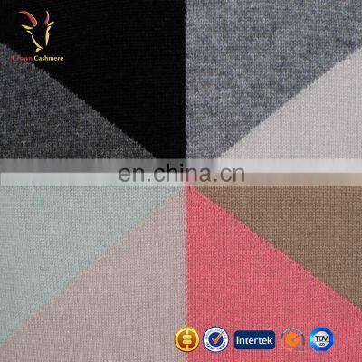 Men's Intarsia Cashmere Sweater Knitting Pattern photo-3