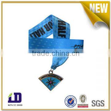 enamel sports metal medals with printing lanyard