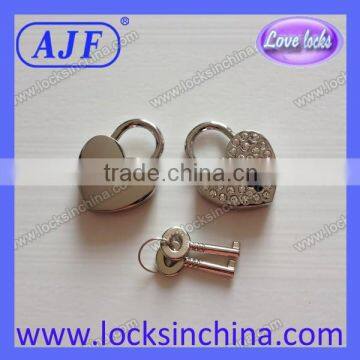 Cute Heart Silver Rhinestone padlock