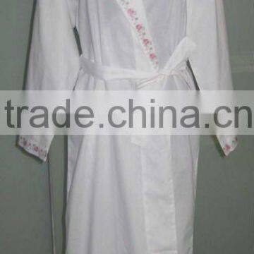 embroidered white cotton kimono