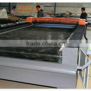 SM1625 Auto Feeding Denim Jeans Laser Engraving Machine photo-4