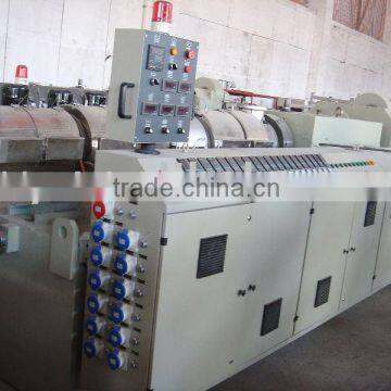 conical twin screw extruder