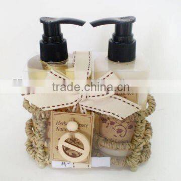 personal care set with shower gel& body lotion