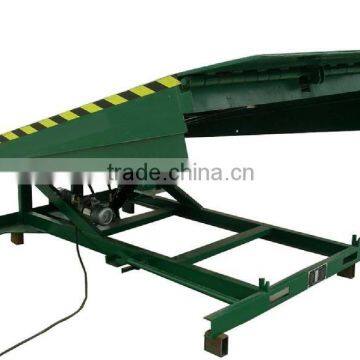 Mobile hydraulic loading ramps for trailers