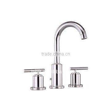 Double Lever Handle Brass Widespread Bathtub Tap