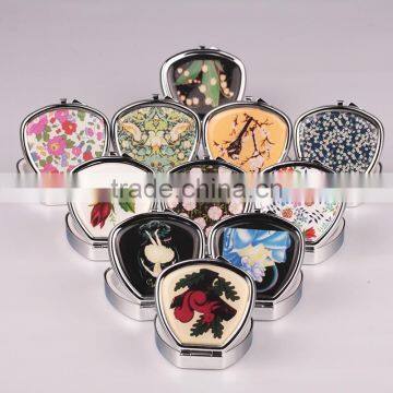 factory price hot selling bling metal rhinestone pill box/promotion pill box/capsule storage case/capsule case