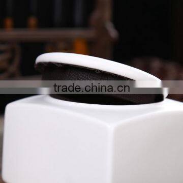 White Galazed Ceramic Funeral Pet Ashes Urns photo-3