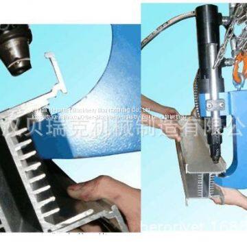 Self piercing riveting systems(busway piercing riveting machine)