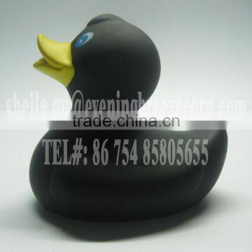 wholesale cheap 8cm floating black rubber duck , squeaky black duck, cheap black bath duck