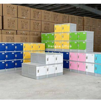 Casilleros de plástico para exteriores para playas y parques temáticos, casilleros modulares de ABS estabilizados contra los rayos UV, almacenamiento resistente a la corrosión y de alta resistencia con llave maestra - Directo de la fábrica
