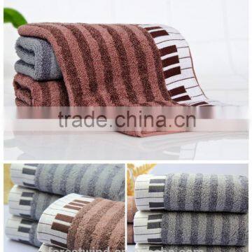 Wholesaler Custom Cotton Jacquard Beach Towel photo-2