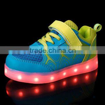 2016 Hot Selling Wholesale Shoe Soles Rubber Kid Shoe LED Light Shoes