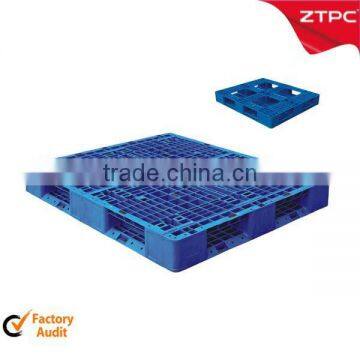 Plastic racking pallets with steel tube