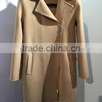 Ladies handle camel 100% Wool coat for Sring and Fall